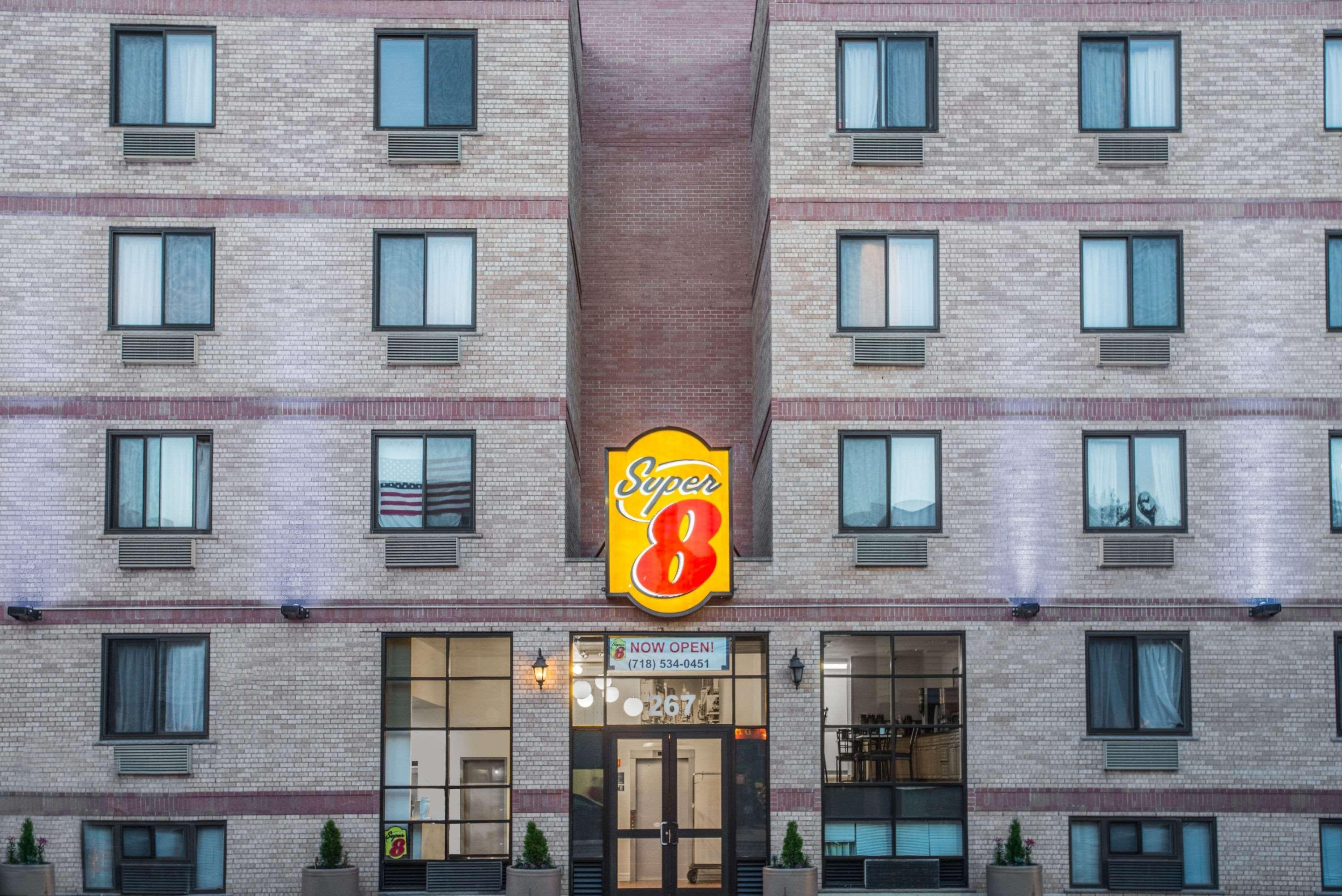 Super 8 By Wyndham Brooklyn / Park Slope Hotel Нью-Йорк Экстерьер фото